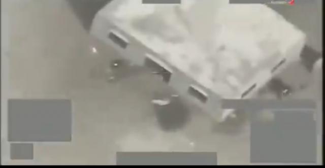 ضربة دقيقة لمقر تجمع قيادات حوثية في هذه المحافظة.. شاهد بالفيديو 
