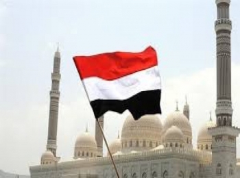حميد الاحمر يتبنى خطاب الحوثي الحاقد على "جامع الصالح"