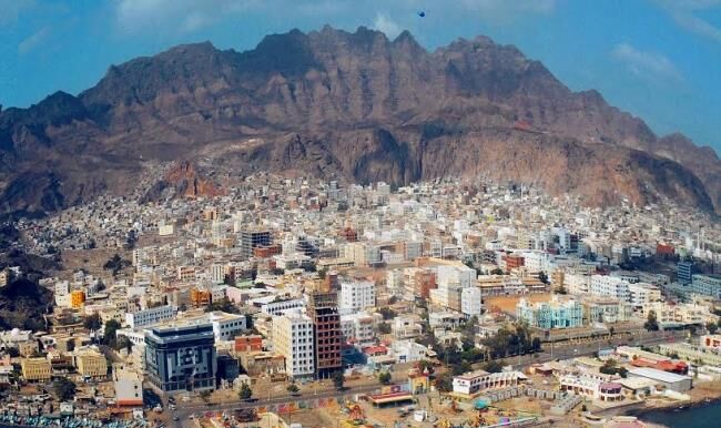 عدن: القبض على متهم بتفجير قنبلة على منزل وإصابة ٣ نساء ومعرفة السبب! 