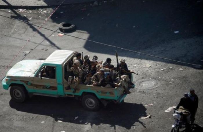 مليشيا الحوثي تتجسس على المواطنين بصنعاء بطريقة إجرامية