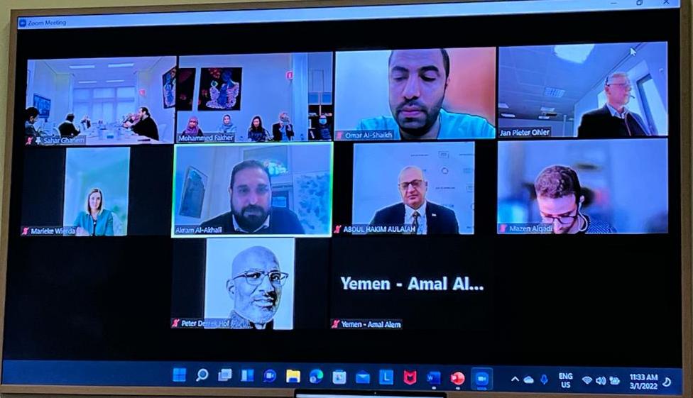 وزير المياة يستعرض المشاريع الهولندية الخاصة بقطاع المياه في اليمن