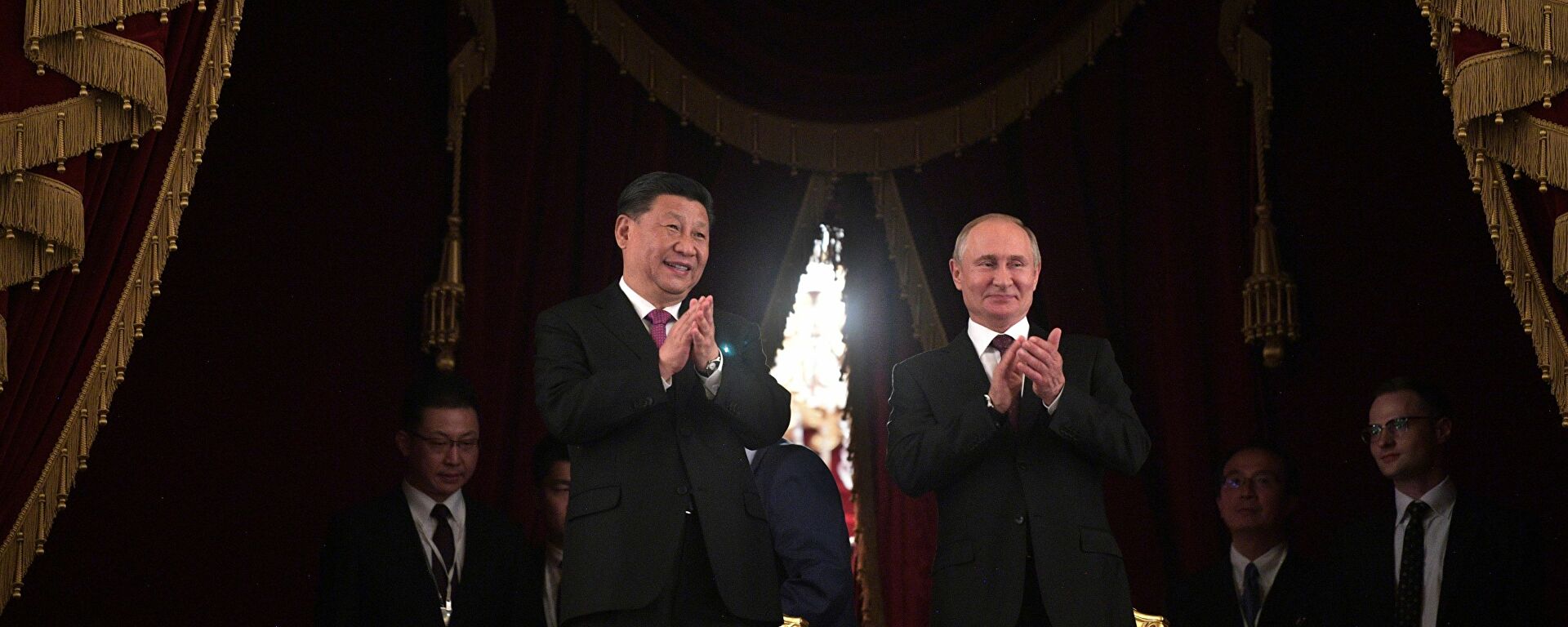 تقرير يكشف سلاح روسيا السري لتجاوز عقوبات الغرب و أنباء عن ثروة طائلة في الصين