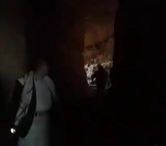 شاهد بالفيديو "عبقرية الإنسان اليمني" العثور على نفق  يعود لـ 3000 سنة قبل الميلاد في هذه المحافظة! 