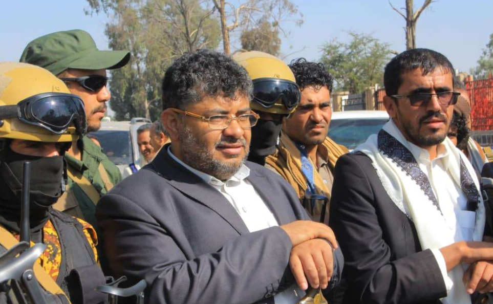 مليشيا الحوثي تنقل أسلحة نوعية جديدة بينها صواريخ إلى صنعاء بعد وصولها أهم ميناء..(تفاصيل)