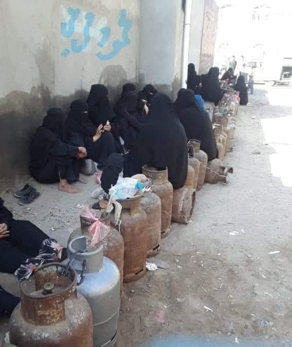 عدن.. مطالبات شعبية موجهة لشركة الغاز بتعديل الأسعار تماشيا مع تحسّن العملة المحلية أمام العملات الأجنبية