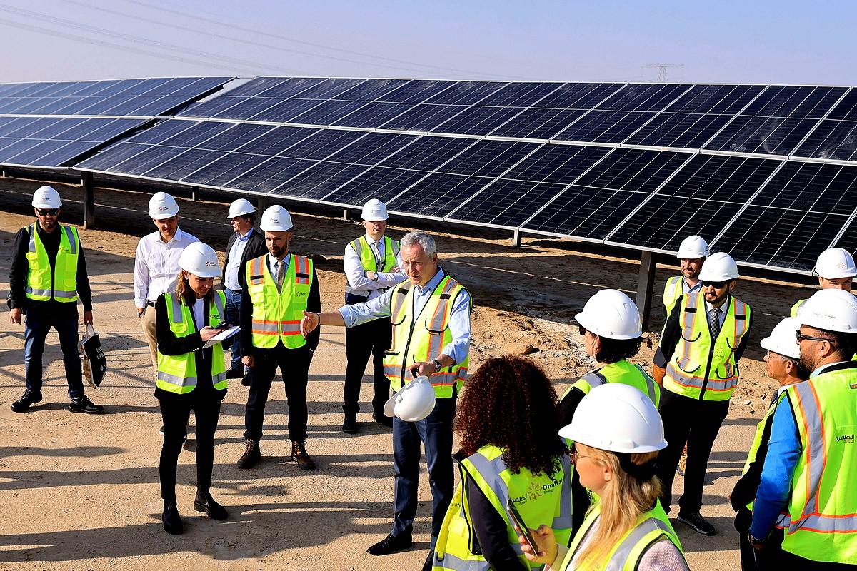 قطاع الطاقة في اليمن يتلقى دعاماً بإستثمارات اماراتية تزود 3 ملايين منزل بالكهرباء النظيفة