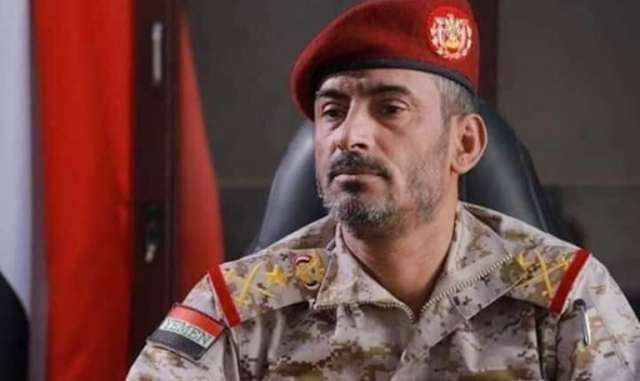 بن عزيز يتلقى اتصالاً هاتفياً من قائد القيادة المركزية الأمريكية