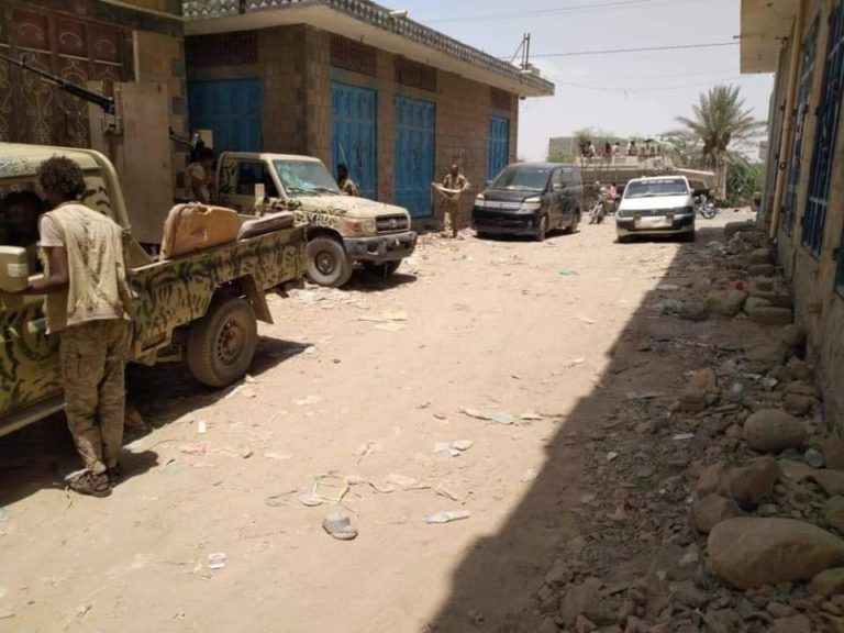 بعد اشتباكات عنيفة .. القوات الحكومية تحكم سيطرتها الكاملة على مبنى ادارة امن مديرية لودر بمحافظة ابين