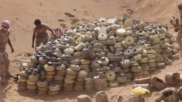 مقتل طفل وإصابة اثنين آخرين بانفجار ألغام حوثية بهذه المحافظة