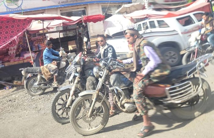 مليشيا الحوثي تستهدف سائقي الدراجات النارية في صنعاء بحملة ابتزاز ممنهجة