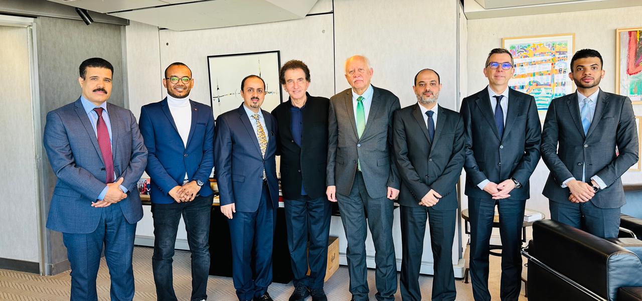 وزير الإعلام يناقش مع رئيس معهد العالم العربي إقامة اليوم اليمني في باريس 