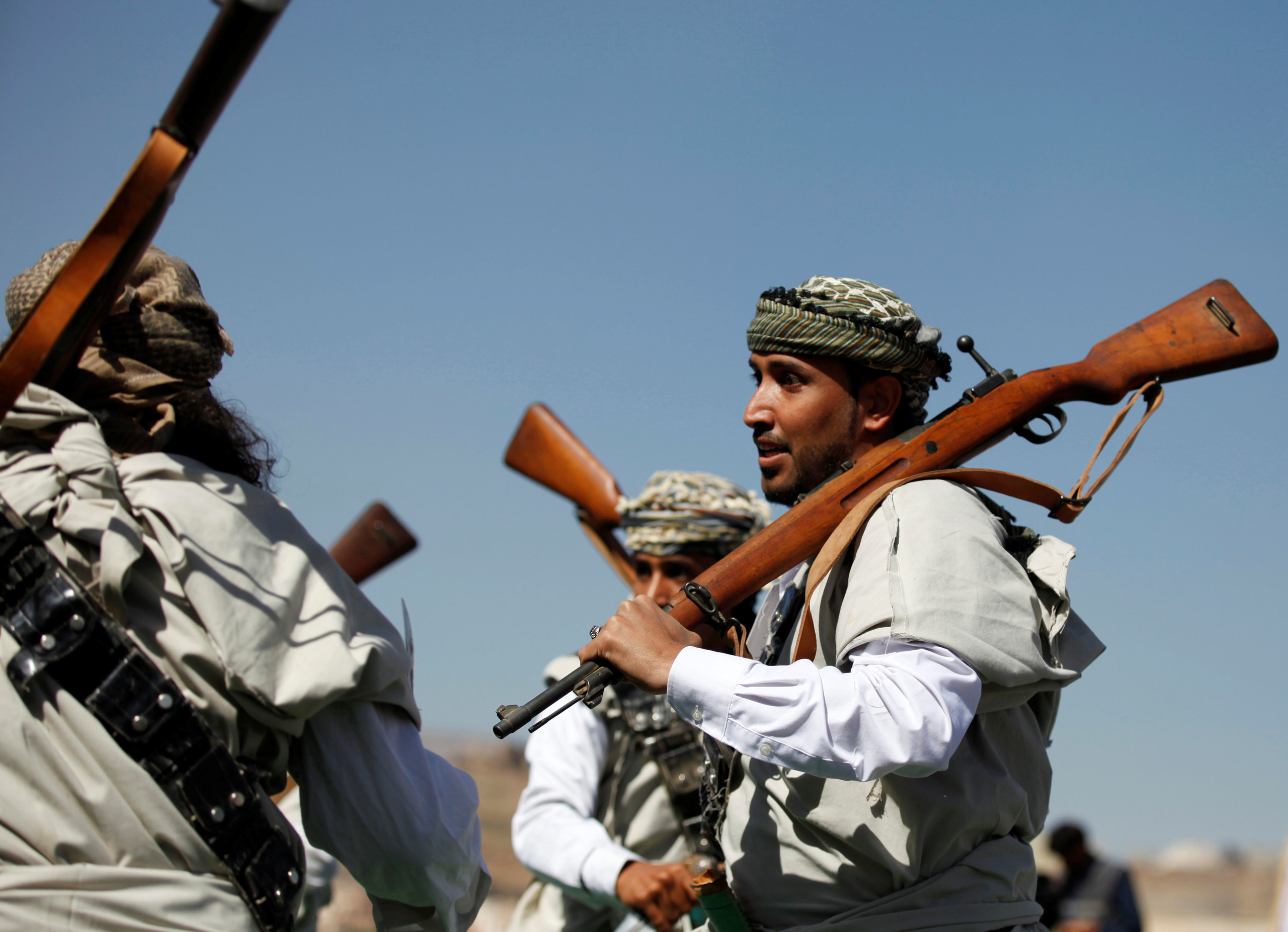 Кто такие хуситы и где живут. Йемен хуситы. Йеменские повстанцы-хуситы. Повстанцы хуситы. M1a1 хуситы.
