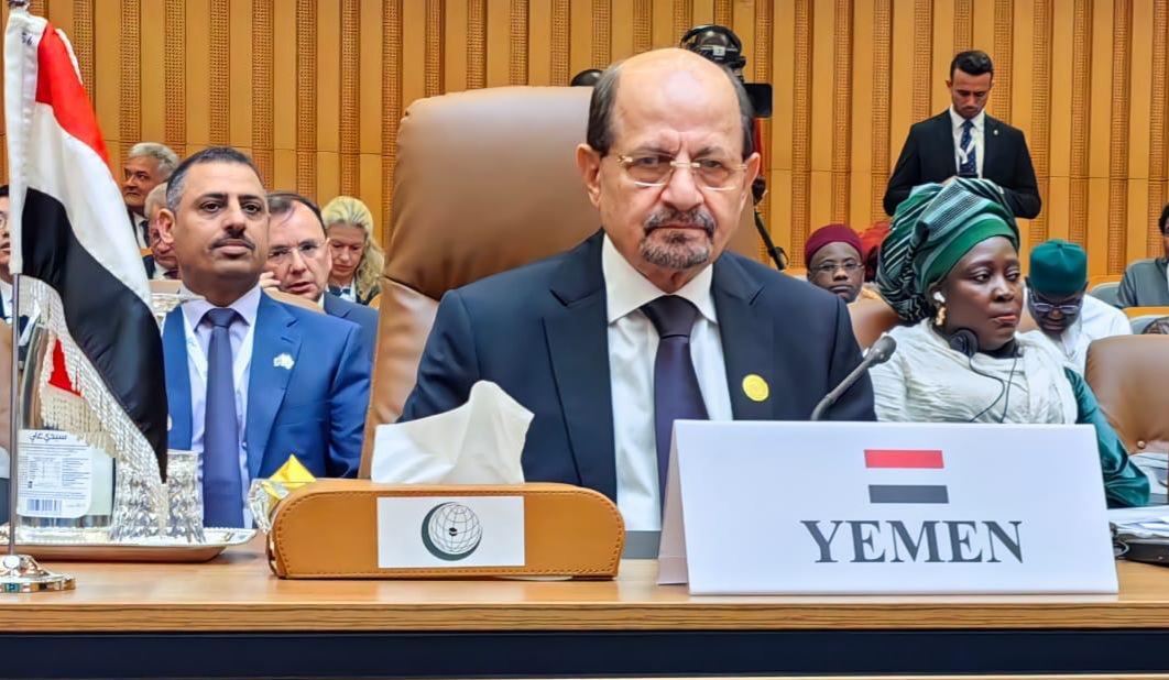 لهذا السبب غادر الوزير الزنداني عدن إلى القاهرة