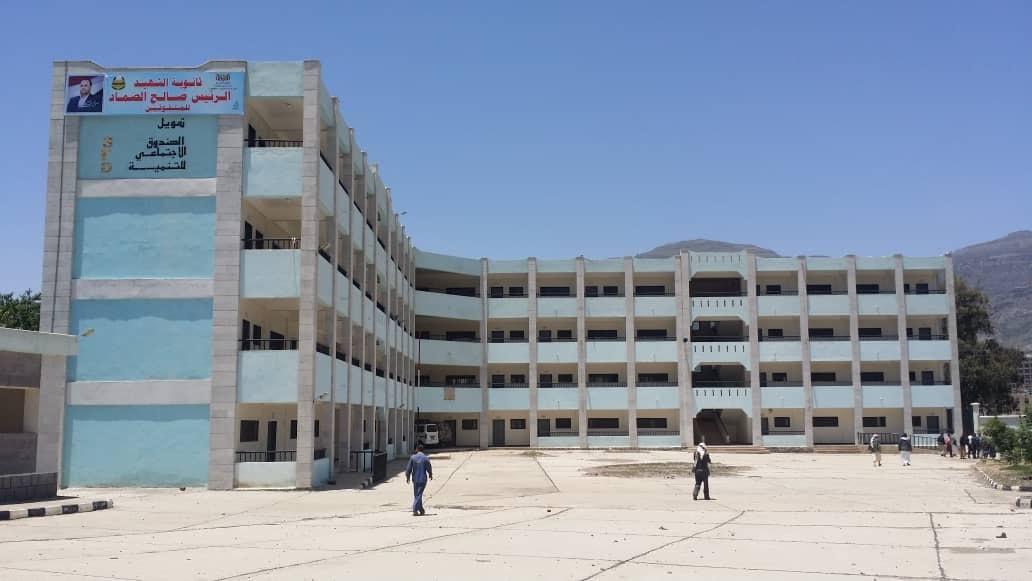 فساد كبير للملشيات .. الحوثي ينفذ دورة امتحانات ثانوية عامة لعناصرها بعد أشهر على الامتحانات الرسمية