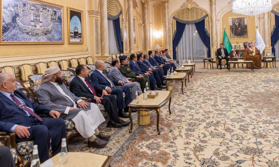 خالد بن سلمان يبلغ الحكومة اليمنية أمر هام