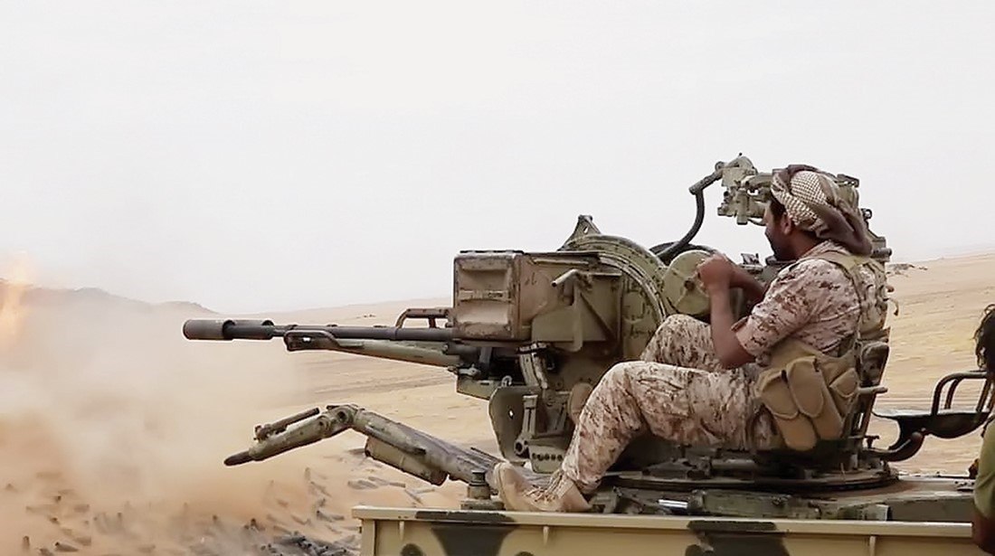 الجيش يخوض معارك عنيفة ضد مليشيا الحوثي في عدة جبهات 