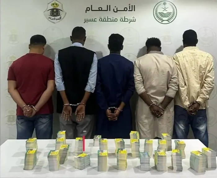 السلطات السعودية تعلن القبض على مقيمين عرب بينهم يمنيين بهذه التهمة