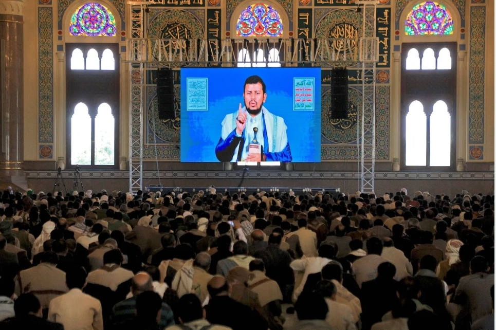 المواطنون في "صنعاء" و "إب" و "المحويت" يرفضون خطباء مليشيا الحوثي بالمساجد