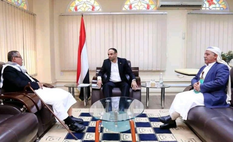 مصادر سياسية : مليشيا الحوثي تعتزم على مجزرة كبرى في صنعاء والضحايا عشرات الآلاف من الموظفين 