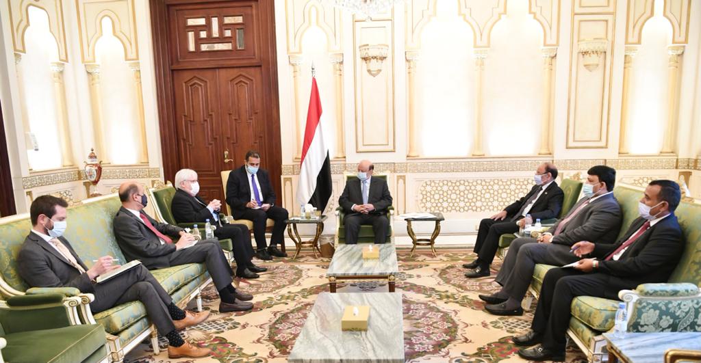 الرئيس هادي يستقبل مبعوث الامين العام للامم المتحدة الى اليمن