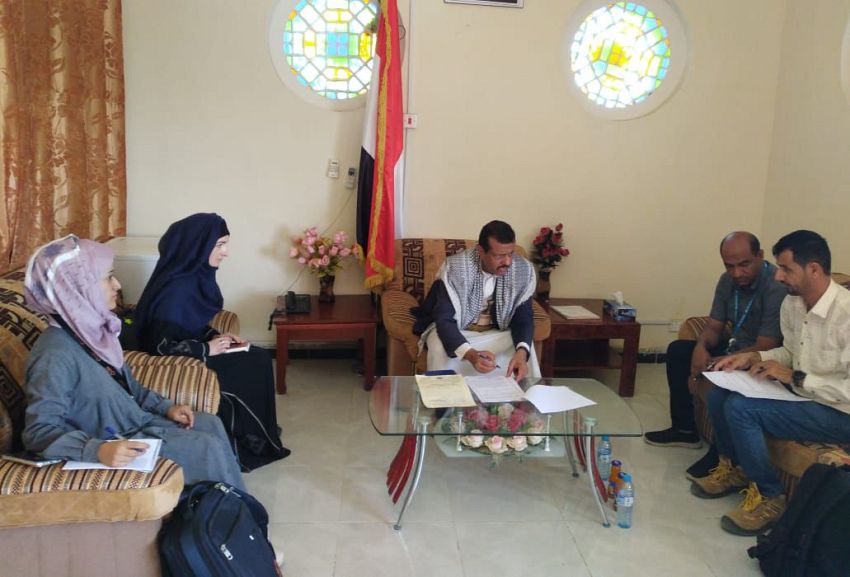 السلطة المحلية توقع اتفاقية تنفيذ مشروع المساعدات الطارئة بمأرب