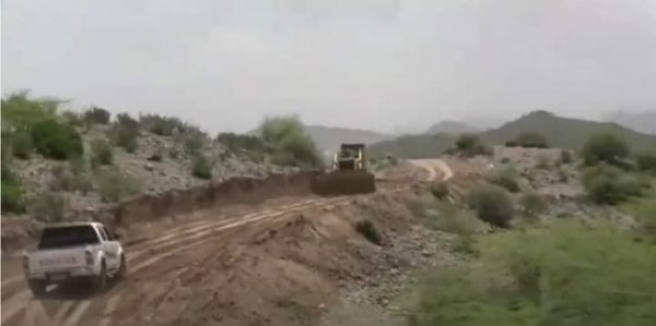 شاهد وفد الشرعية يعلن عن موقفة من إجراءات الحوثيين بشأن فتح طرق فرعية لمحافظة تعز