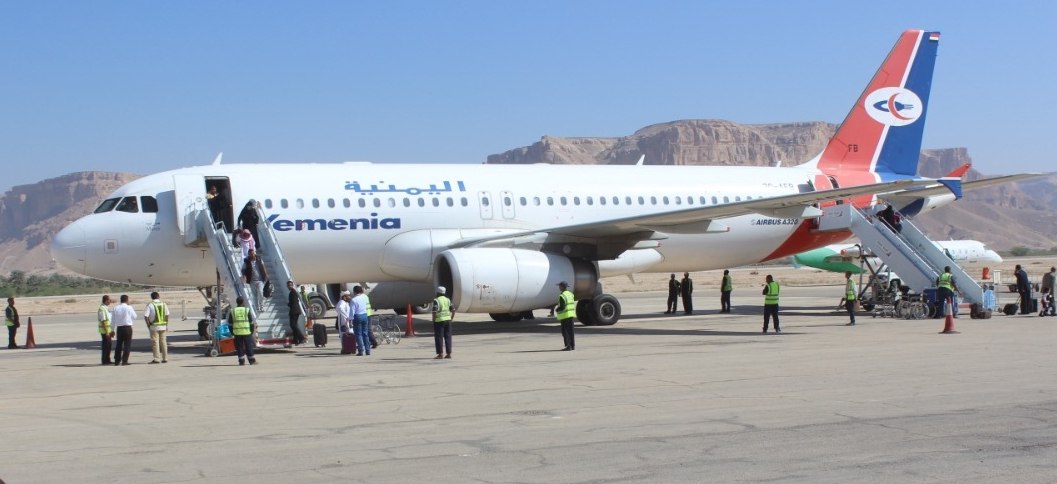 خلال يوم واحد.. دخول أكثر من 4500 مواطن وزائر أجنبي إلى اليمن 