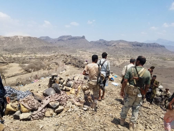 القوات الحكومية تكبد مليشيات الحوثي خسائر بشرية في اشتباكات جنوب غرب البلاد