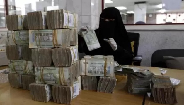 تسعيرة متسارعة لسعر صرف الريال اليمني أمام العملات الاجنبية ..السعر الآن 