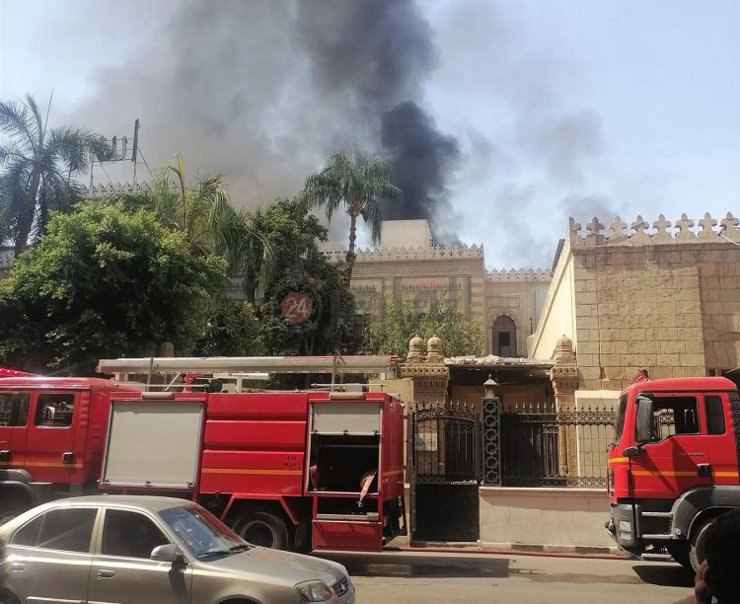 حريق مهول يلتهم مبنى وزارة الأوقاف المصرية والأسباب مجهولة!