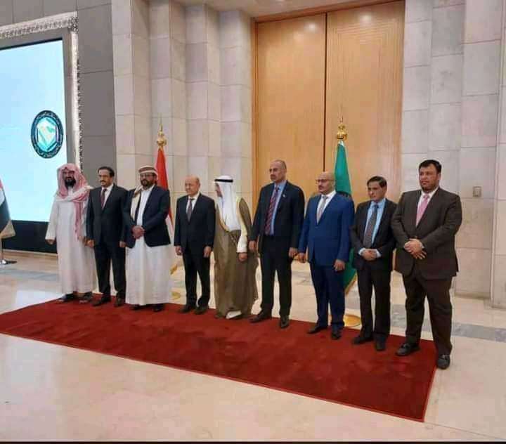 إعلان جديد وصادم لمجلس القيادة الرئاسي (تفاصيل)