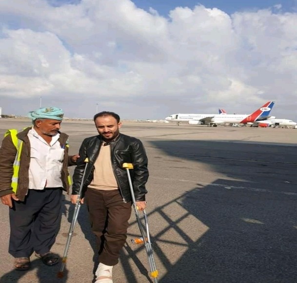 نائب وزير يمني أصيب في تفجيرات مطار عدن ينشر صورته اليوم و يظهر في هذا المكان ؟