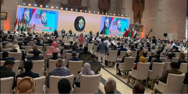 مصادر تكشف عن توافق في مشاورات الرياض على دمج القوات الموالية للحكومة اليمنية