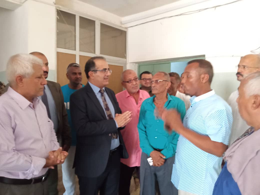 بحيبح يطلع على الحالة الصحية لمرضى نزلاء مستشفى الامراض النفسية والعصبية بعدن
