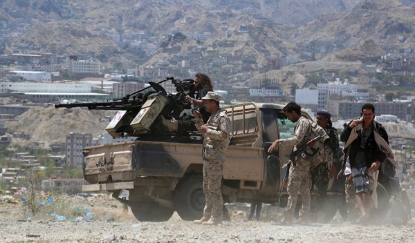 مقتل 3 أشخاص لمليشيا الحوثي في تعز