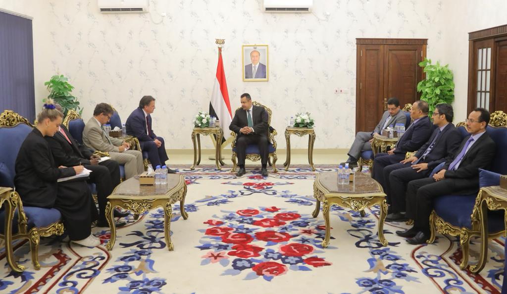 رئيس الوزراء يستقبل منسق الشؤون الإنسانية للأمم المتحدة الخاص الخاص باليمن 