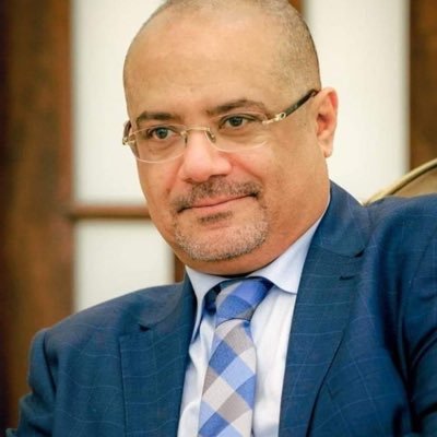 وزير الإتصالات وتقنية المعلومات يوضح سبب قرار نقل شركات الهاتف النقال إلى عدن