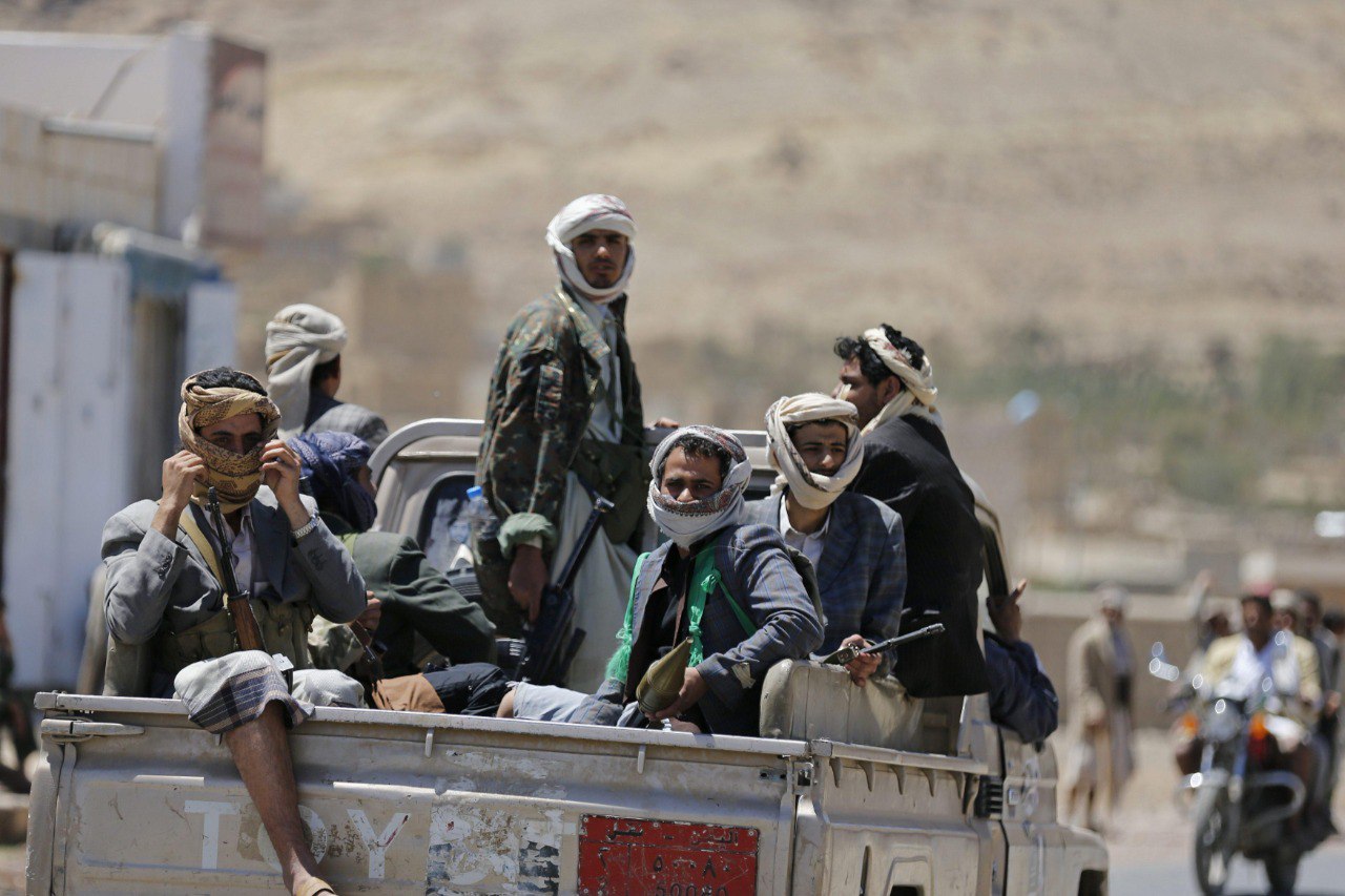 ضرائب حوثية جديدة ومنافذ تحصيل مستحدثة على المزارعين بهذه المحافظة اليمنية!