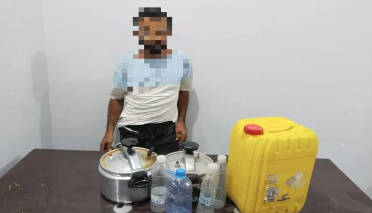 إدارة مكافحة المخدرات بالضالع تضبط معمل لتصنيع الخمر البلدي ومتهم بتشغيله 