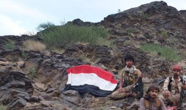 عاجل .. الجيش الوطني يصل الى قمة أهم موقع استراتيجي في مأرب بعد سيطرته على مواقع هامه 