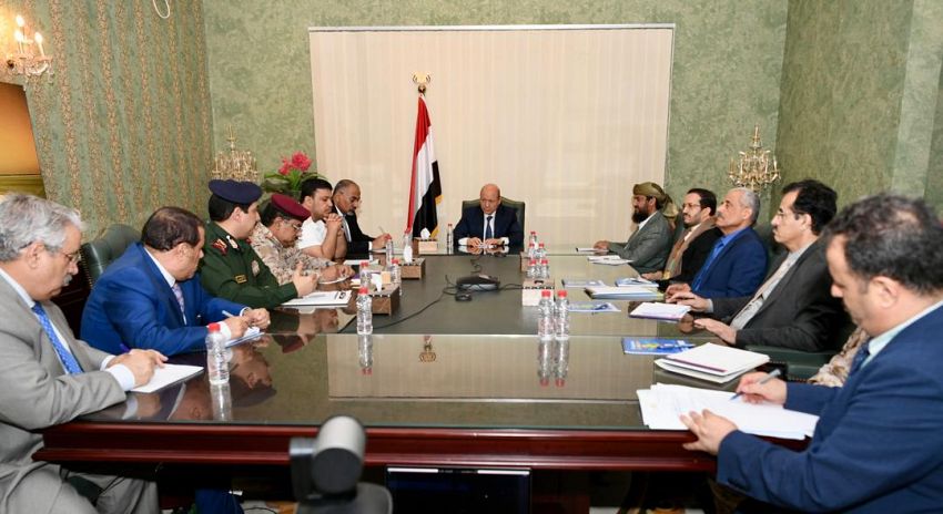 الرئيس رشاد العليمي يعقد اجتماعا طارئا حول الاحداث المؤسفة في محافظة شبوة