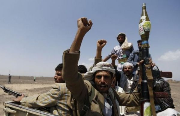الحكومة الشرعية تدين جريمة قنص الحوثيين لفتاة عشرينية كانت تجمع الحطب في تعز..