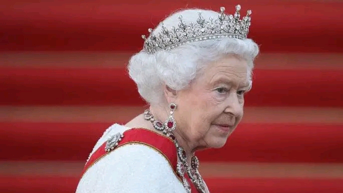 عاجل: وفاة ملكة بريطانيا إليزابيث الثانية عن عمر يناهز 96 عام