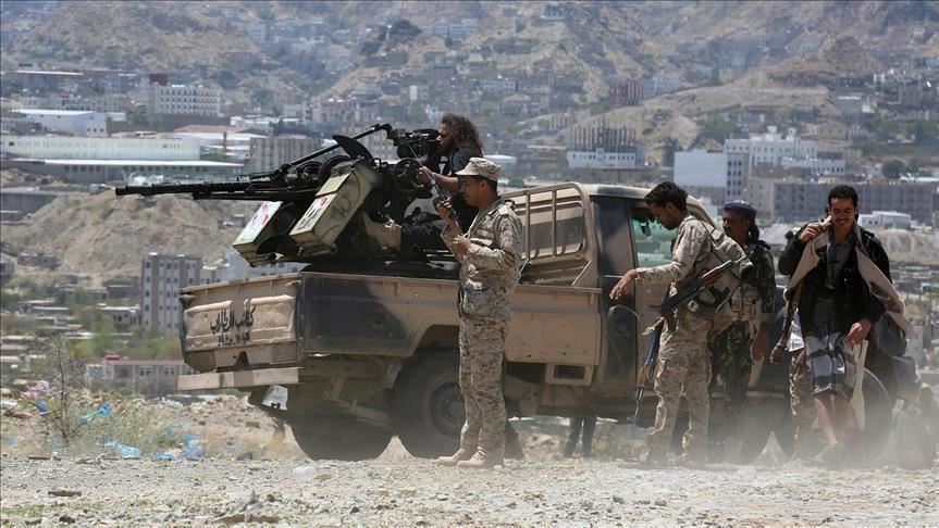 اشتباكات متقطعة بين الجيش والحوثيين في عدة جبهات لهذه المدينة (تفاصيل)