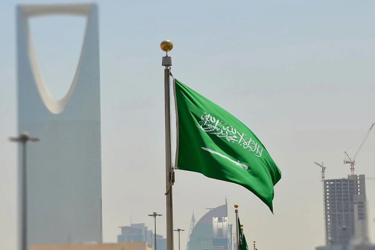 ابتداء من هذا التاريخ .. السعودية تعلن الاستغناء عن جميع الوافدين العاملين في هذه المهن الشهيرة (الأسماء)