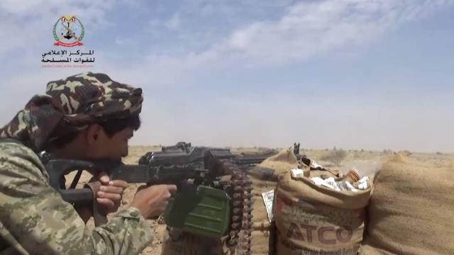 كمين أحرق ميليشيا الحوثي في الجوف.. شاهد معارك طاحنة وملاحم بطولية خارقة للجيش الوطني (فيديو) 