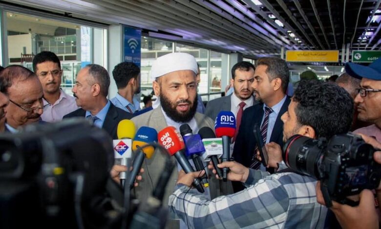 وزير الأوقاف يكشف عن موعد بدء عملية تفويج الحجاج اليمنيين إلى الأراضي المقدسة