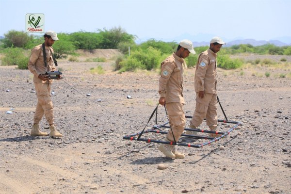 في حادثة مؤسفة.. مقتل اثنين من مهندسي نزع الألغام بهذه المحافظة اليمنية!