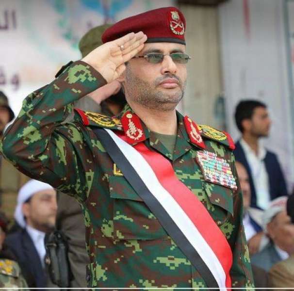 مليشيا الحوثي تستخدم وسام الوحدة للتغطية على فضيحة ارتداء المشاط ملابس الرئيس صالح (بالصور)