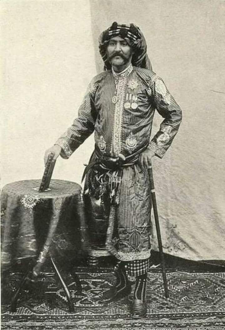 من هو السلطان اليمني الذي حكم لحج في سنة 1898 وعرف بعدالتة الصارمة وهذا اغرب موقف له؟  .. صورة